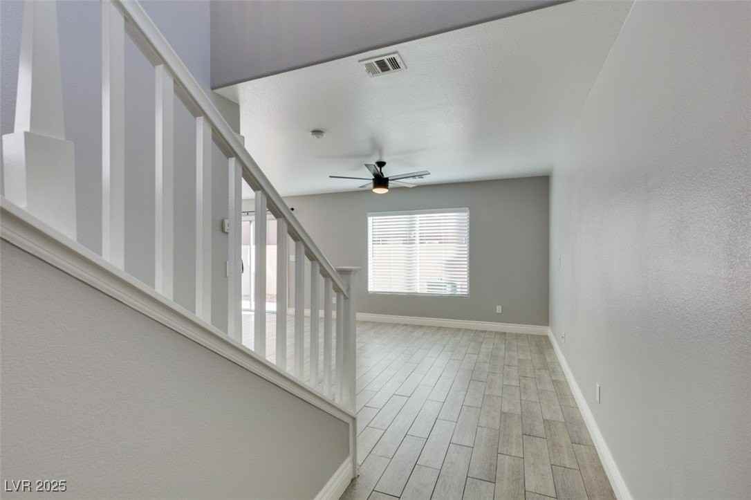 5660 Balsam St - Photo 3 of 36