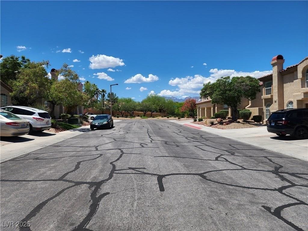 7733 Almeria Avenue - Photo 4 of 25