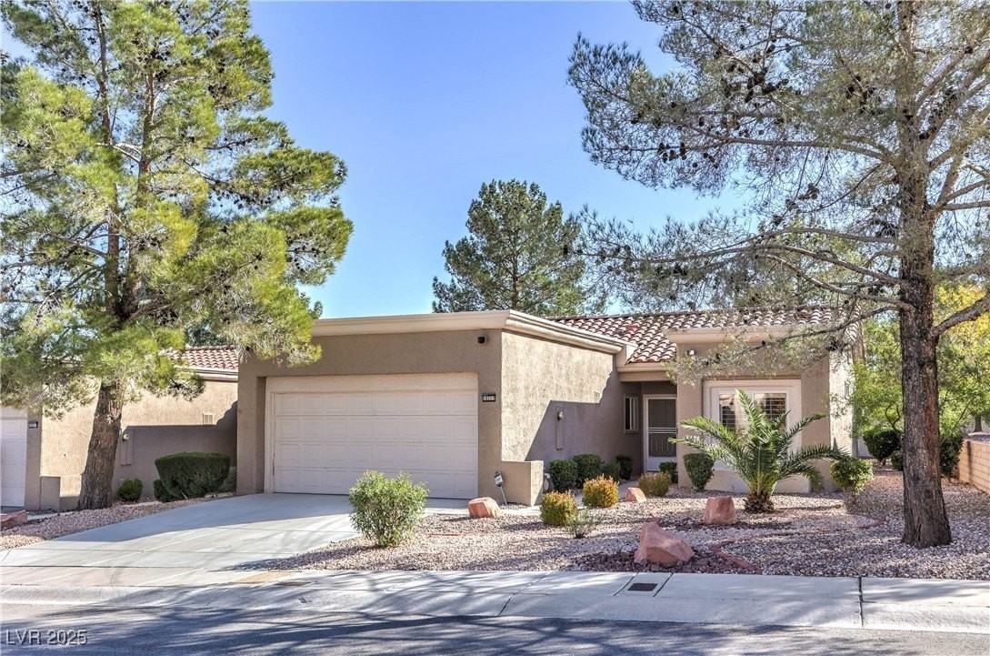 10321 Junction Hill Drive - Photo 2 of 28