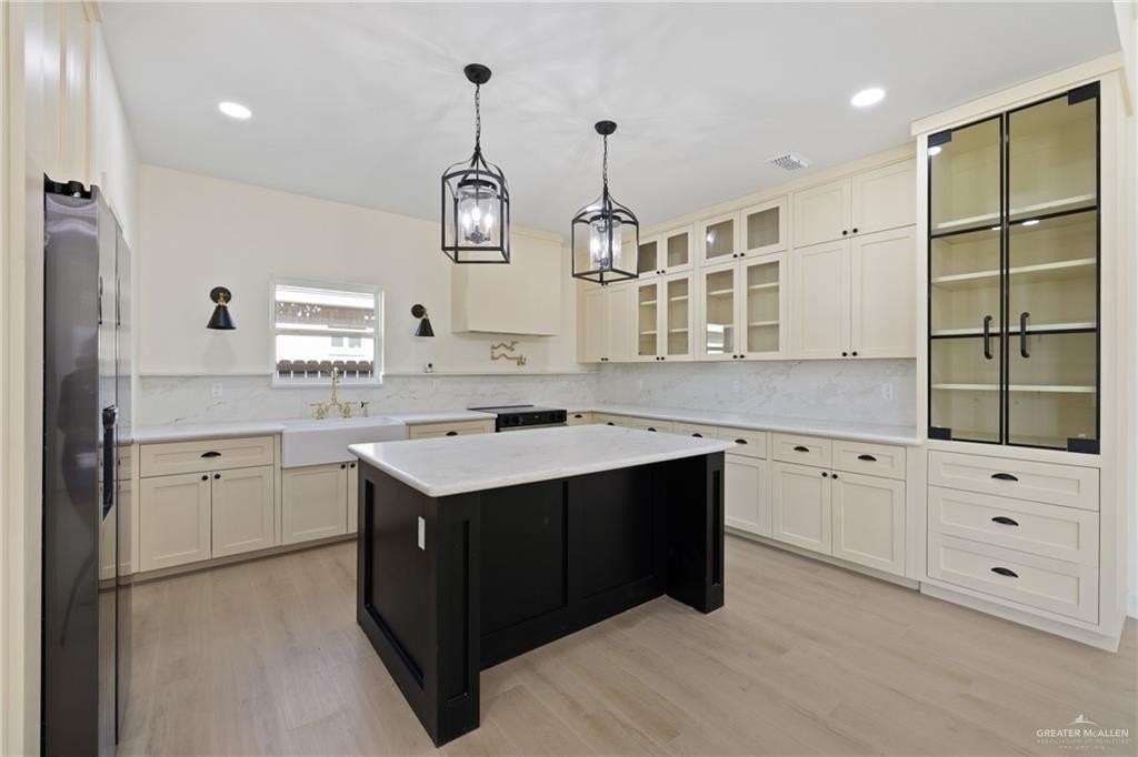 3310 Las Vistas Lane - Photo 5 of 23