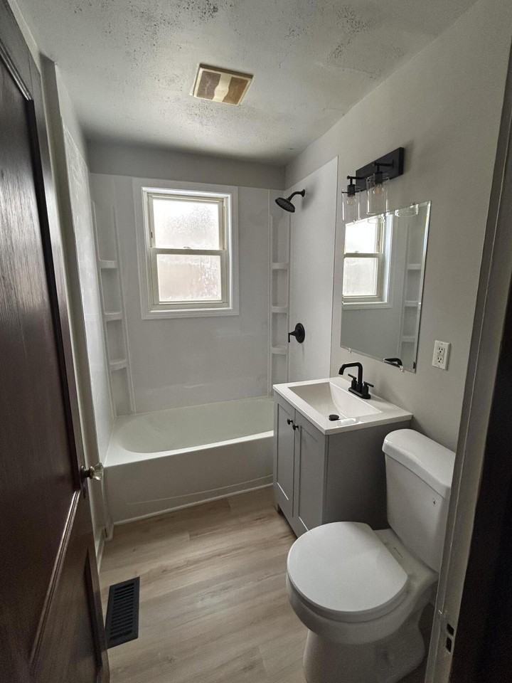 South Greenwich Street #1 - Photo 5 of 8