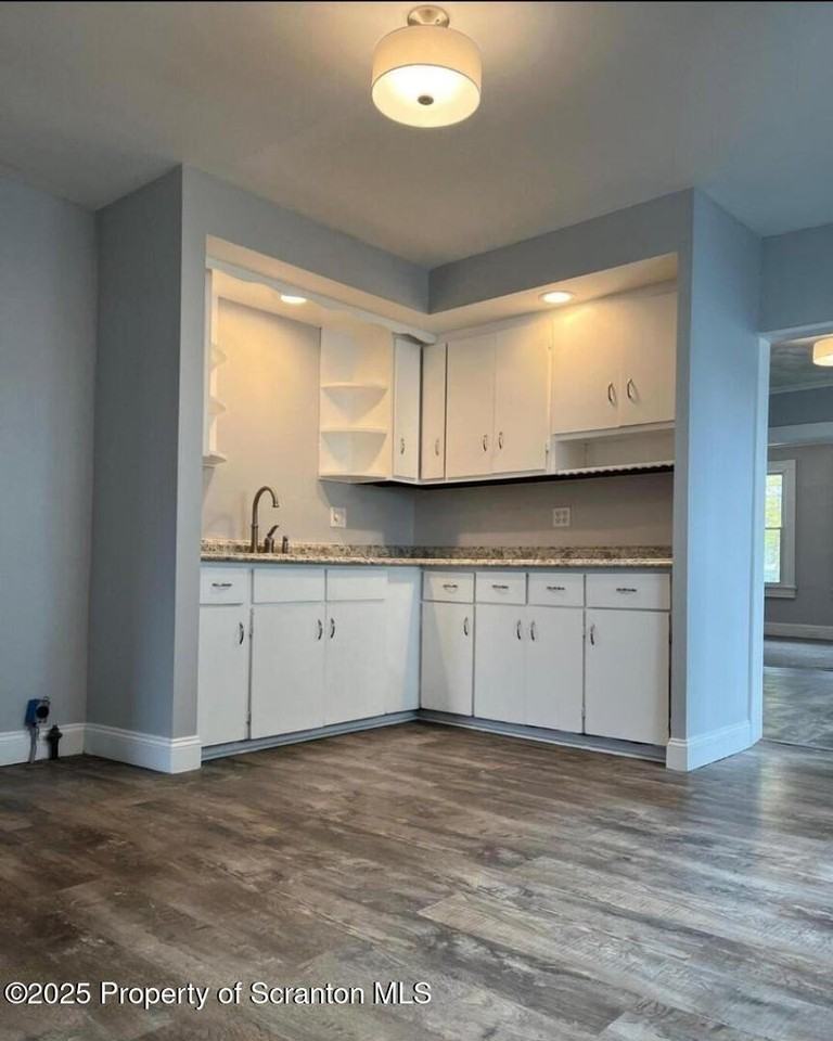 922 S Webster Ave #1 - Photo 2 of 5