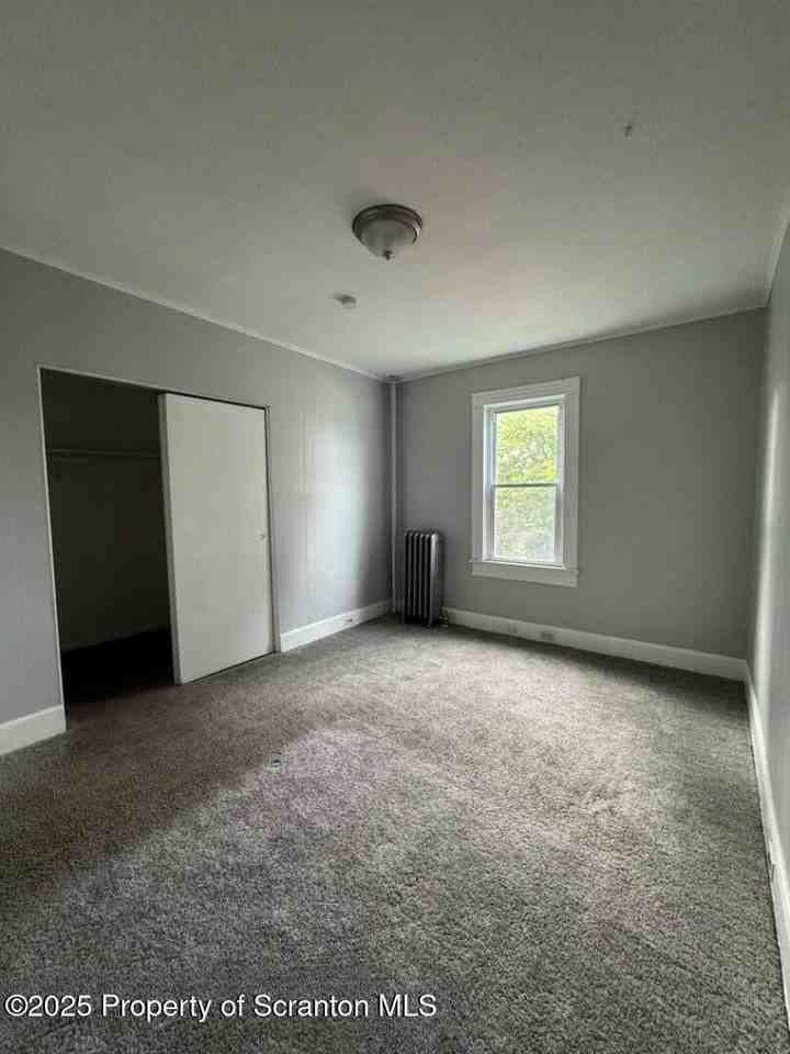 922 S Webster Ave #1 - Photo 5 of 5