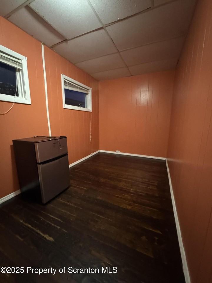 618 Deacon Street - Photo 7 of 12