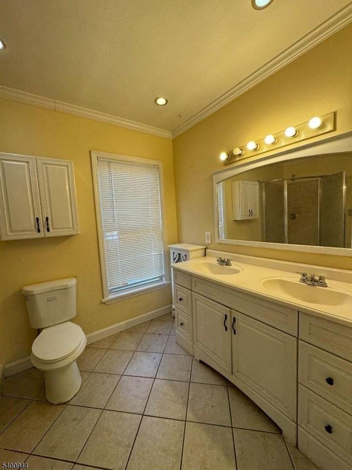 1141 Louisa St - Photo 4 of 14