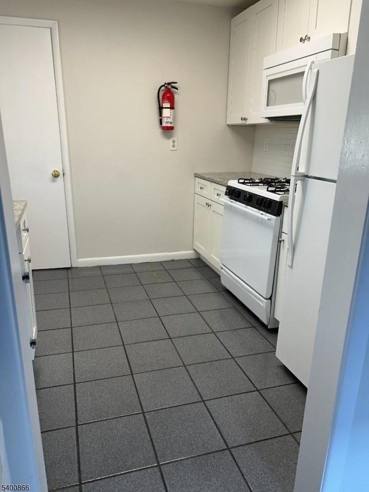 95 East Cedar Street - Photo 2 of 9