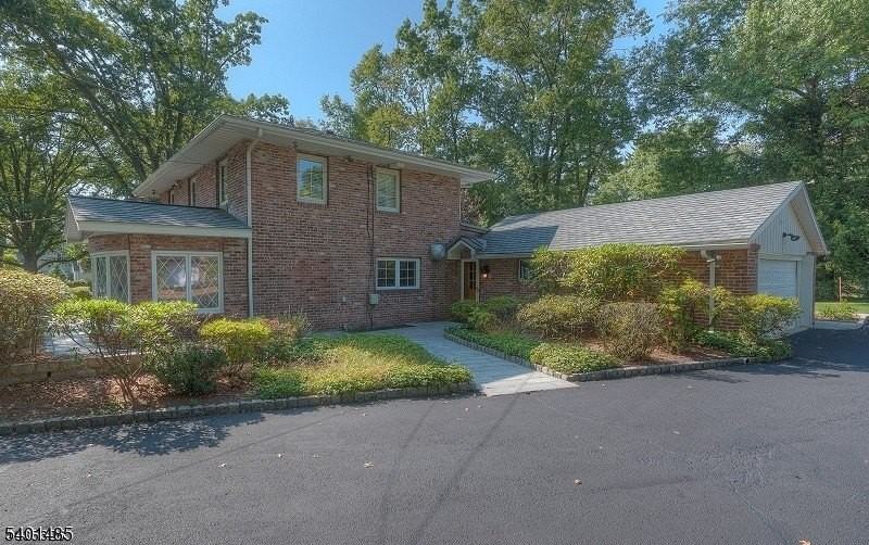 218 Devon Road - Photo 2 of 13