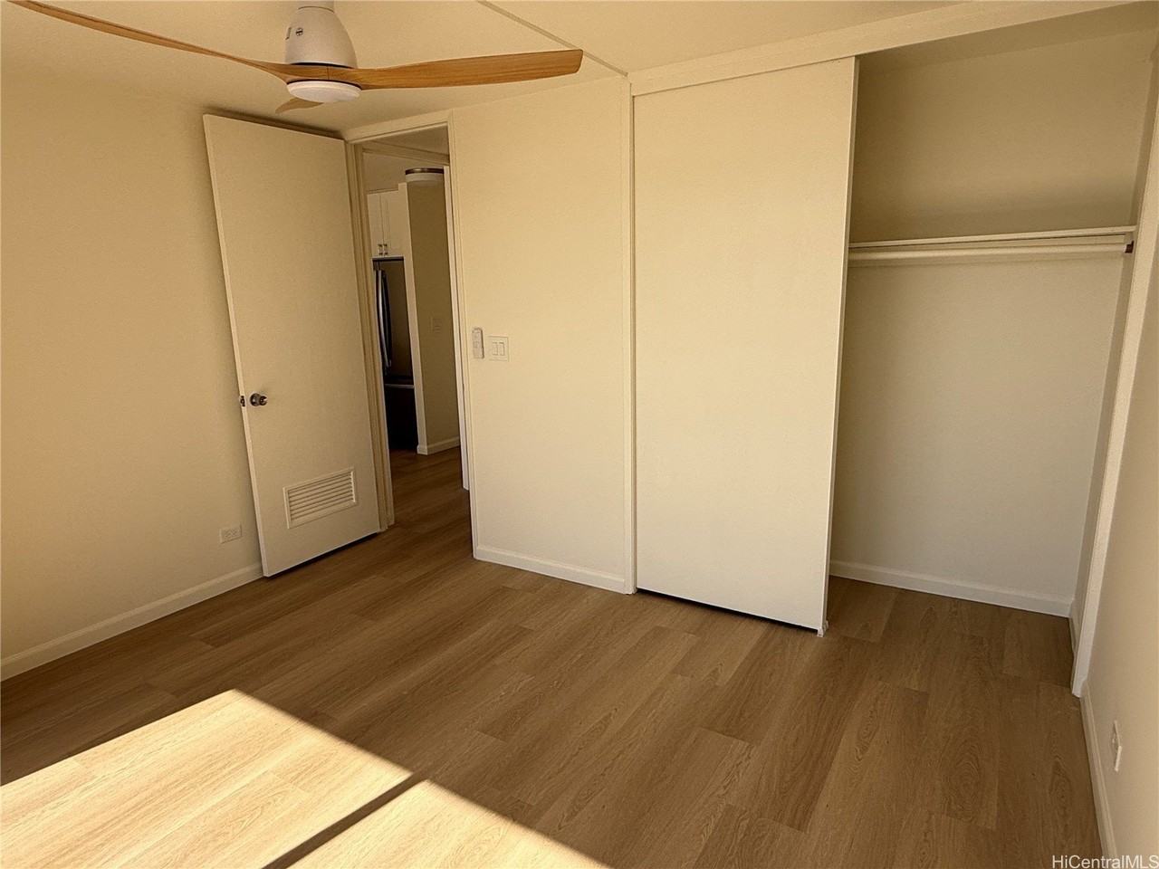 411 Hobron Lane #3605 - Photo 7 of 25