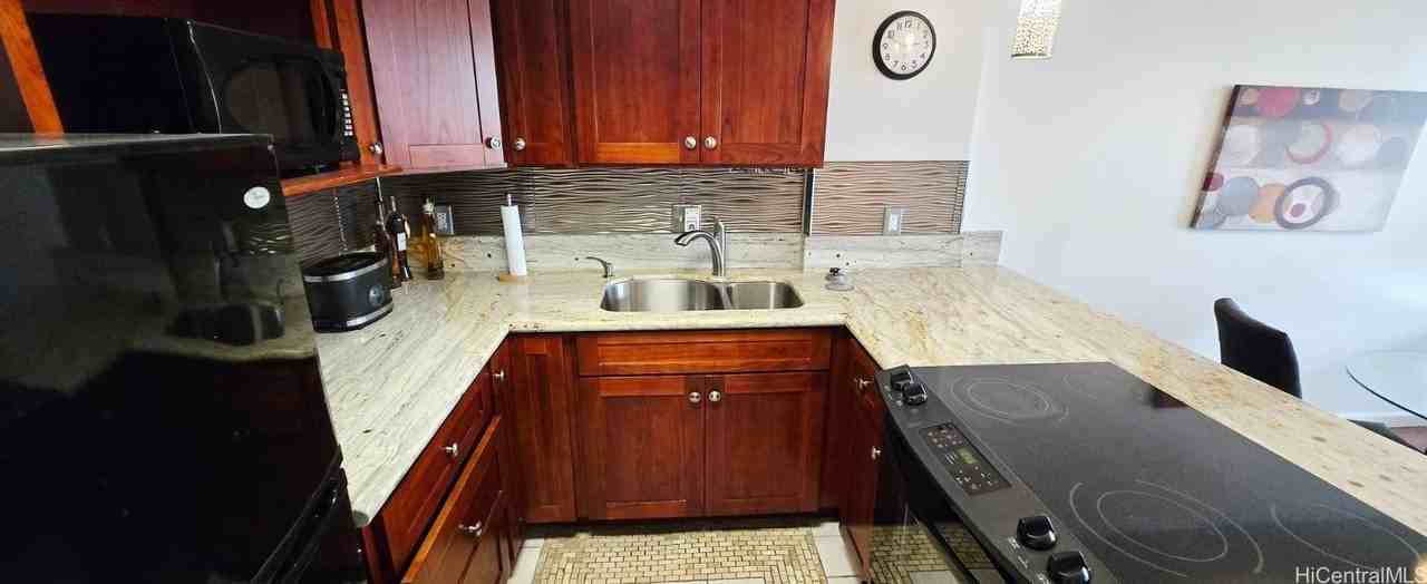 440 Seaside Ave Apt 702 #702 - Photo 4 of 14