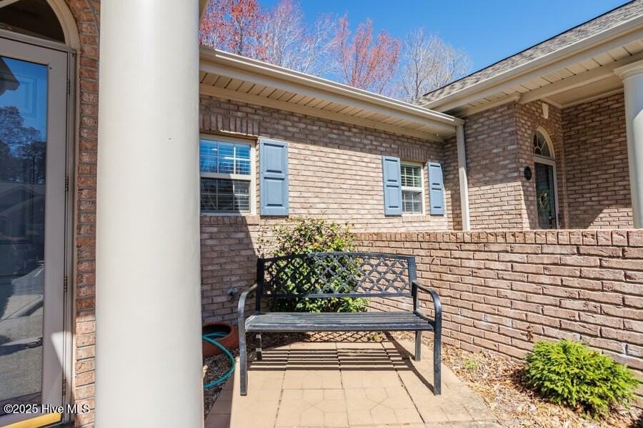 1144 Island Cv - Photo 3 of 29