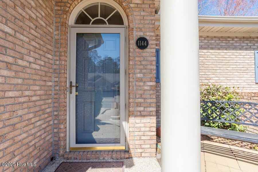 1144 Island Cv - Photo 4 of 29