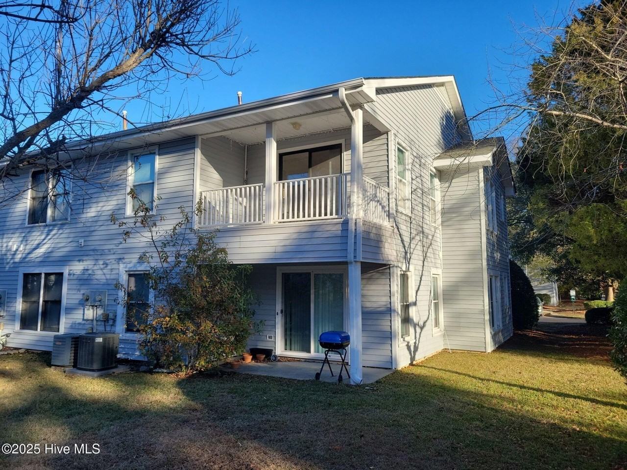 106 W Victoria Ct Apt D #D - Photo 3 of 24