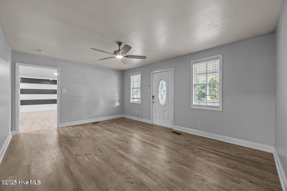 613 Maple St - Photo 5 of 23