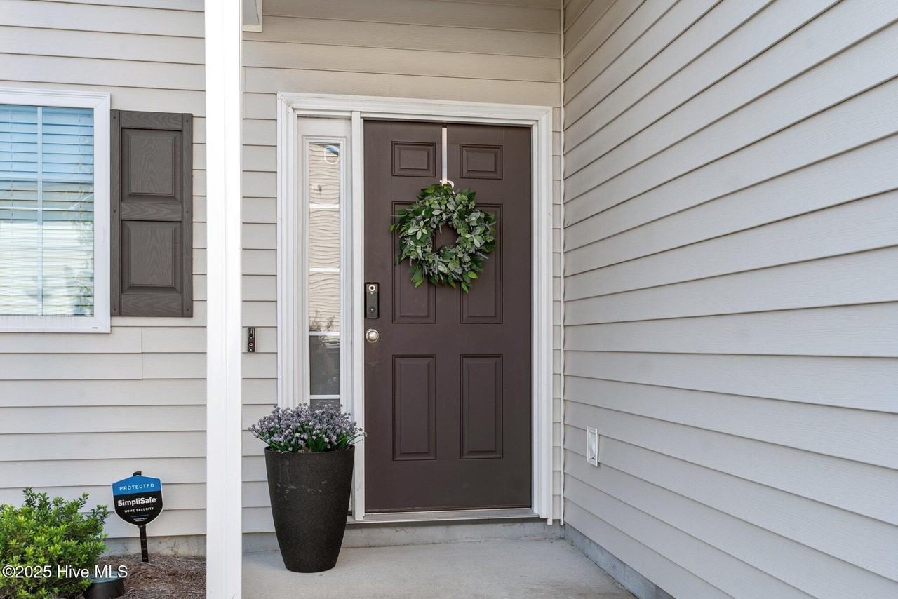 100 Leines Way Unit B #B - Photo 2 of 30