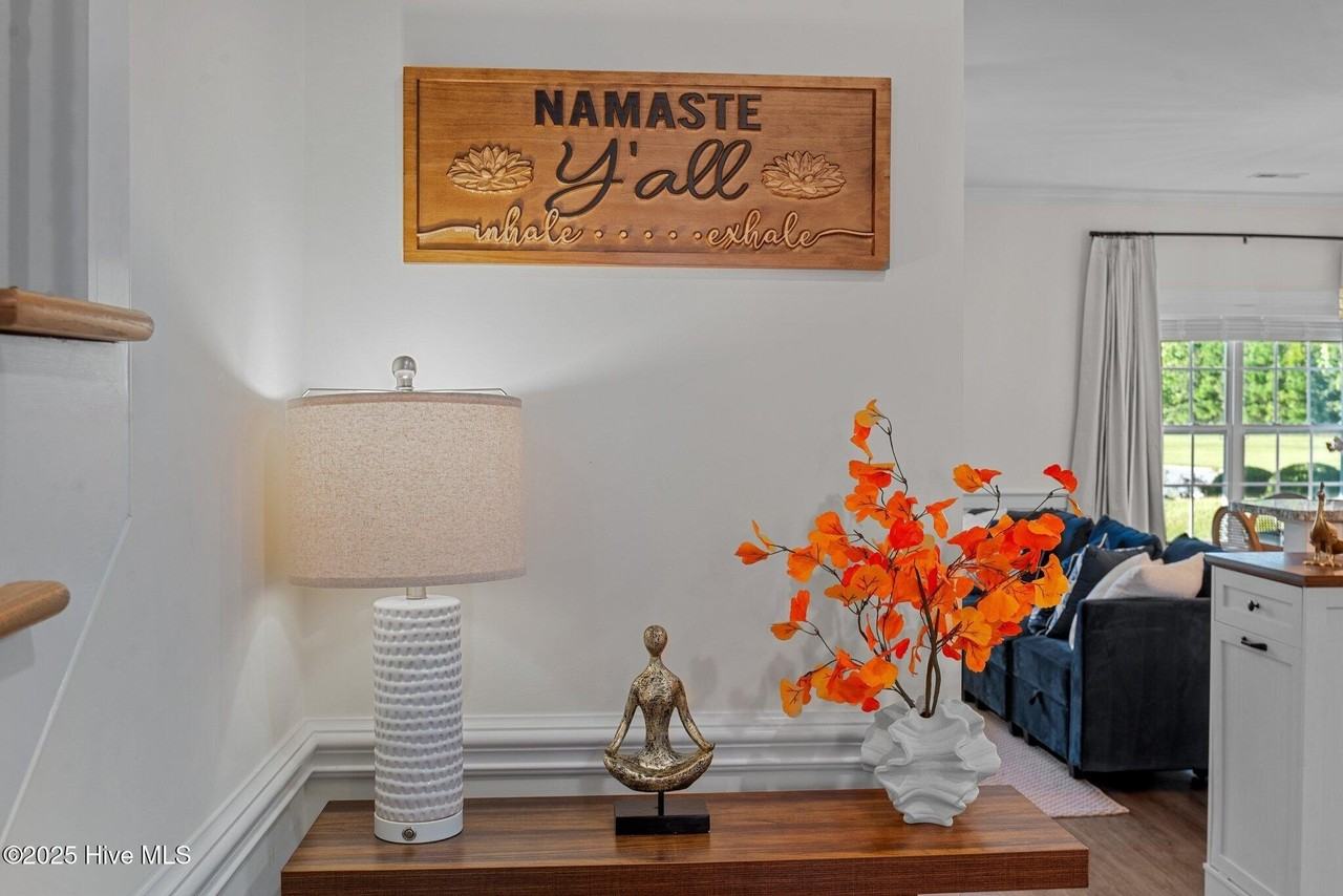 100 Leines Way Unit B #B - Photo 5 of 30