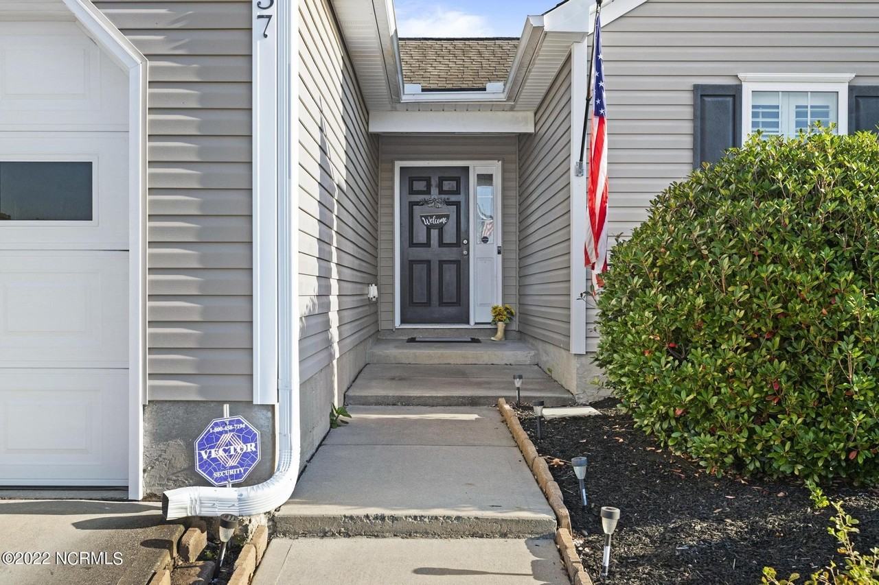 337 Rose Bud Lane - Photo 2 of 26