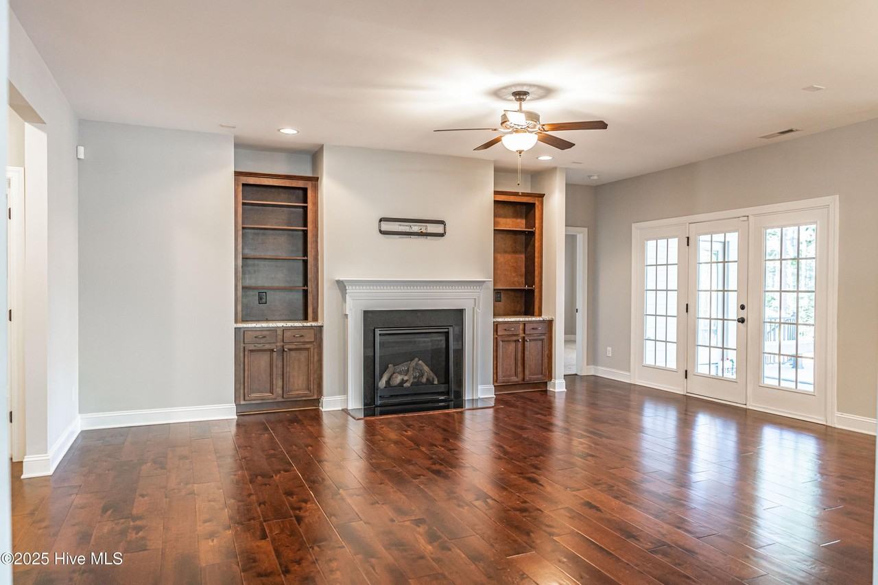 100 Wiregrass Lane - Photo 3 of 30