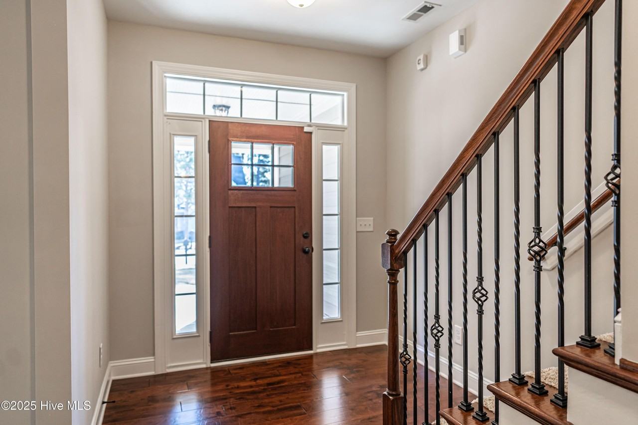 100 Wiregrass Lane - Photo 4 of 30