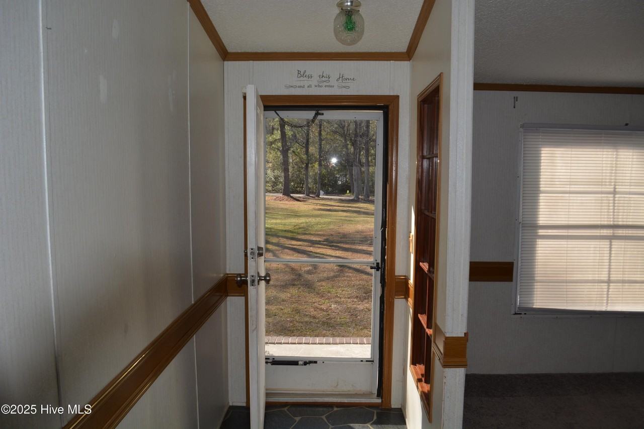 2614 Robin Circle Northwest - Photo 6 of 13