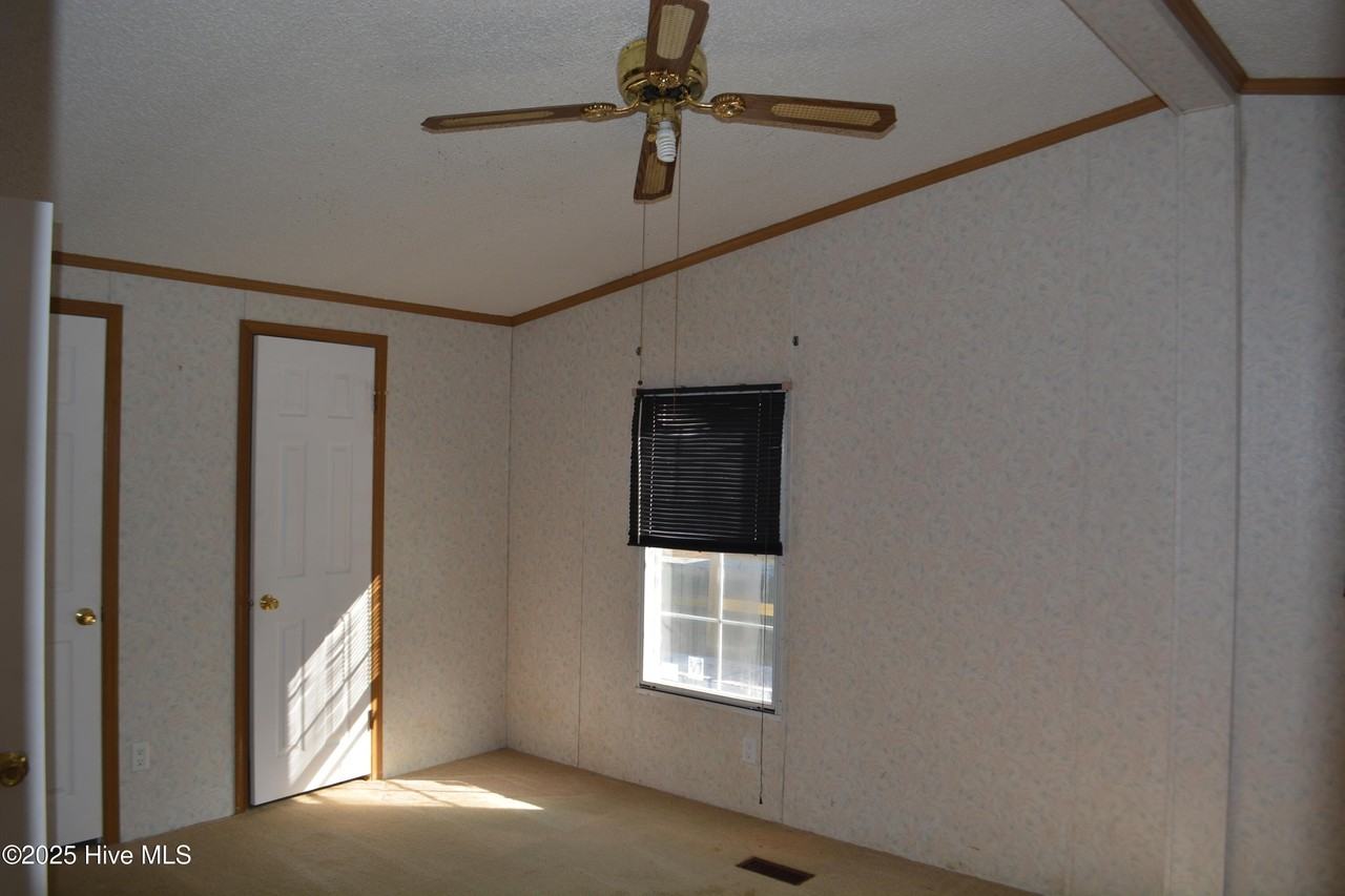 2614 Robin Circle Northwest - Photo 7 of 13