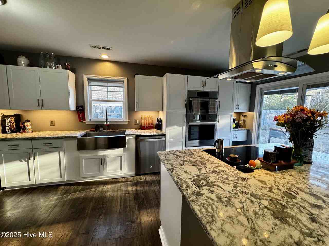 211 Hidden Oaks Dr - Photo 6 of 14