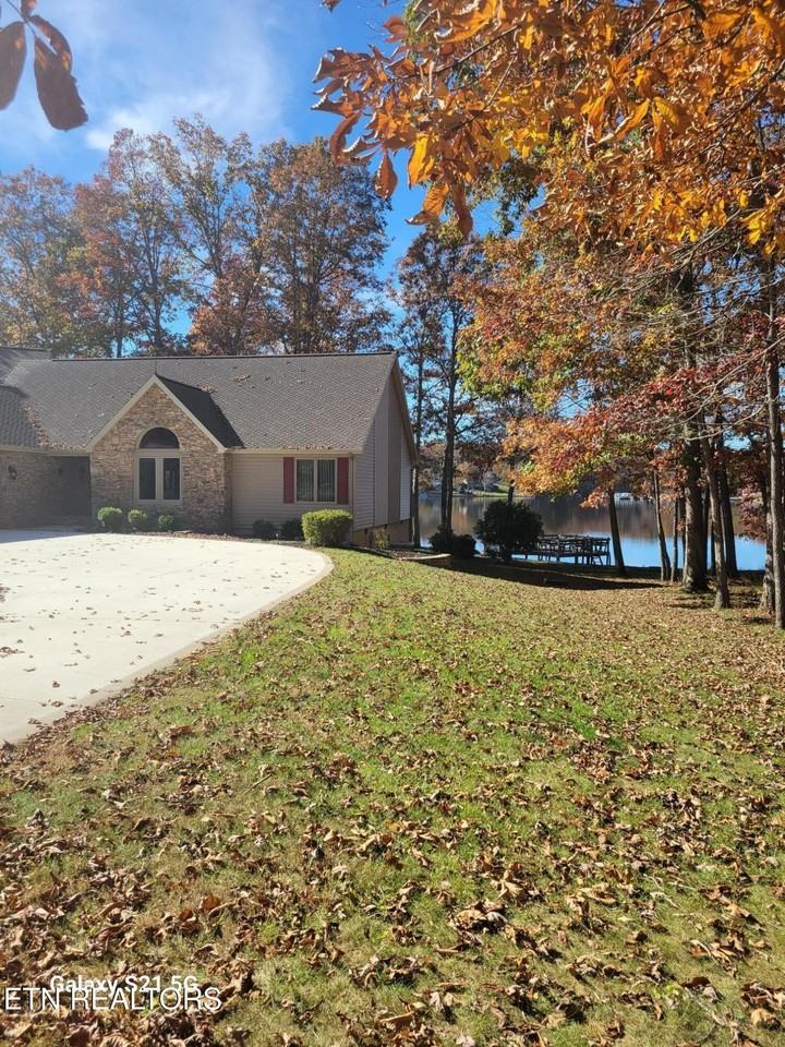 148 Lakewood Drive - Photo 4 of 38