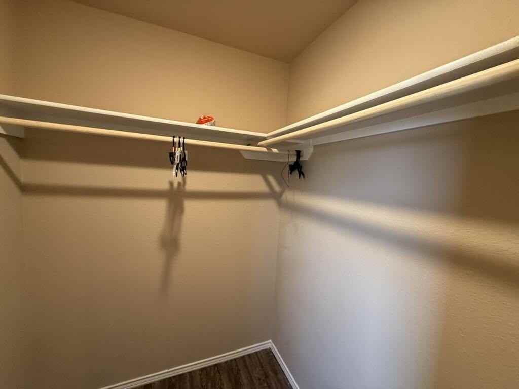 1501 E 14th St - Photo 7 of 9