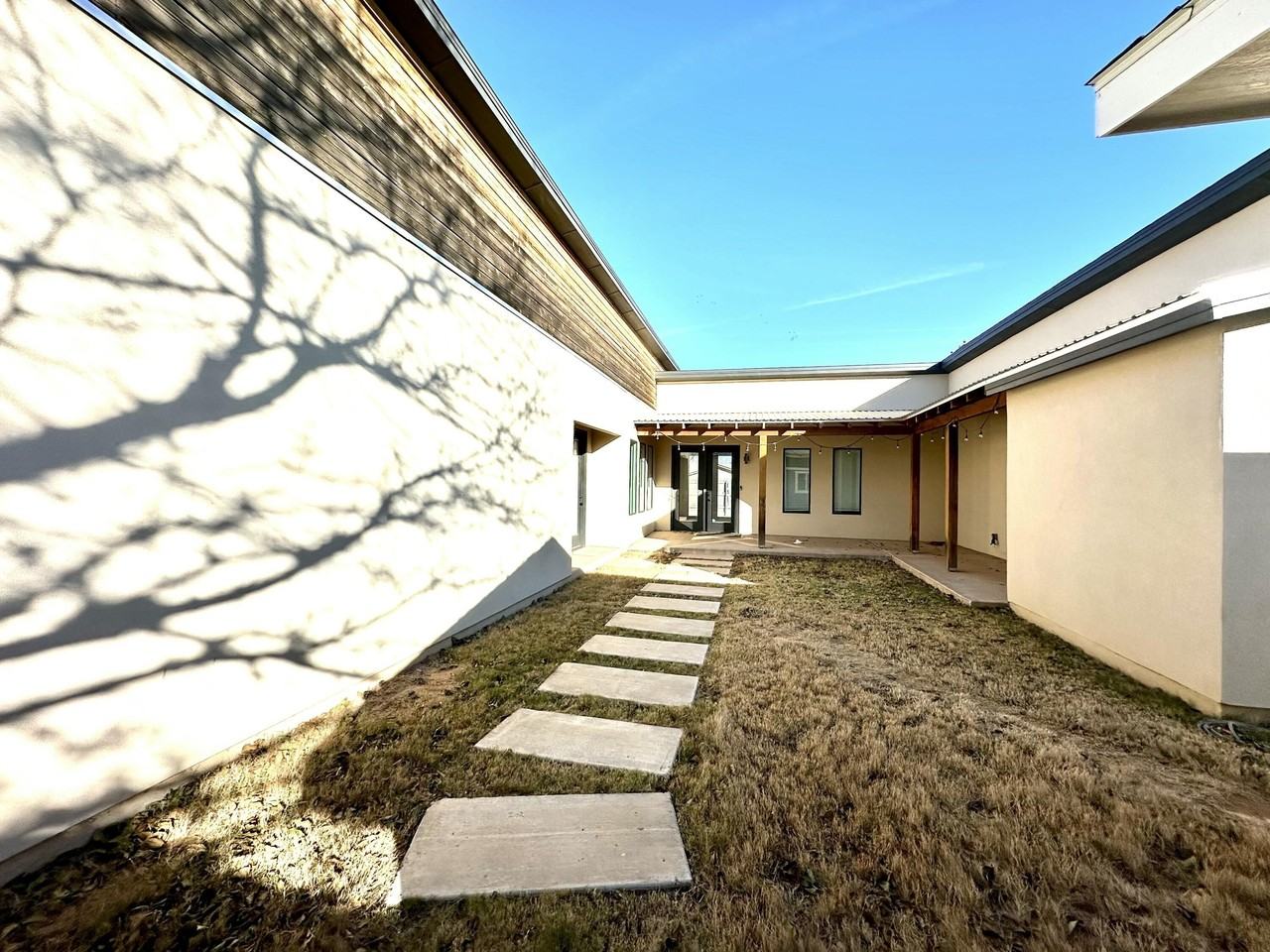 4816 7th Street - Photo 3 of 10