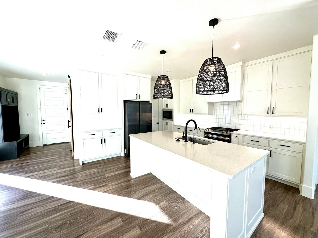 4816 7th Street - Photo 7 of 10