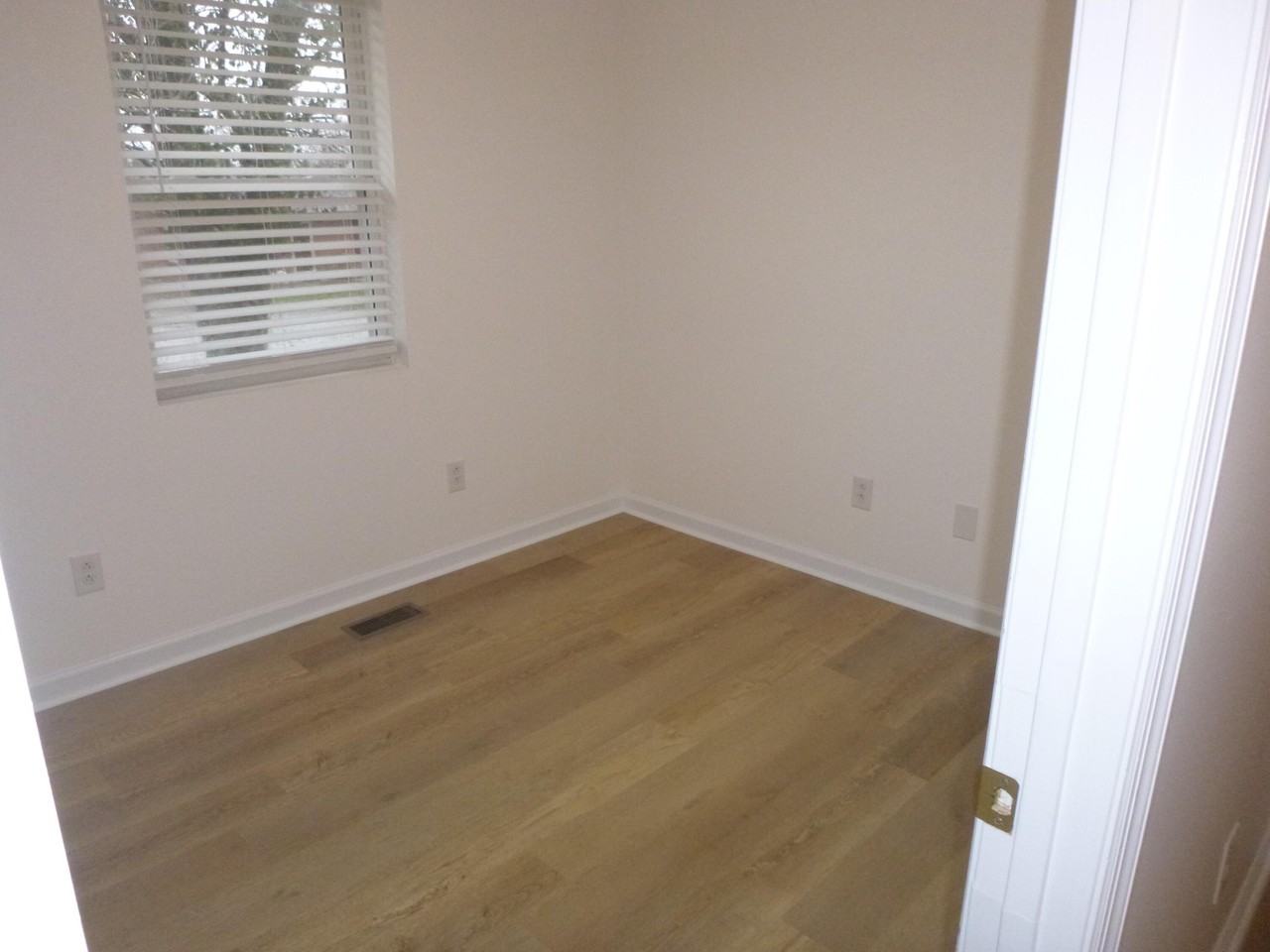 1208 Fiesta Way - Photo 7 of 8