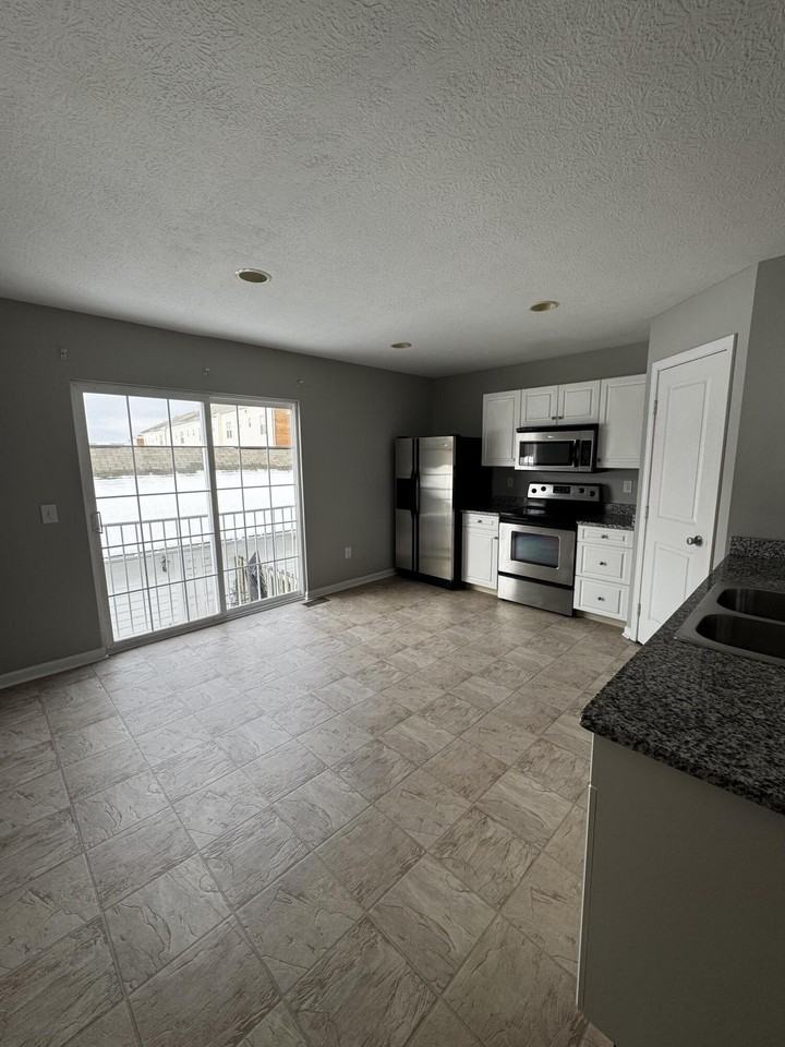 2491 Aristocracy Circle - Photo 7 of 20