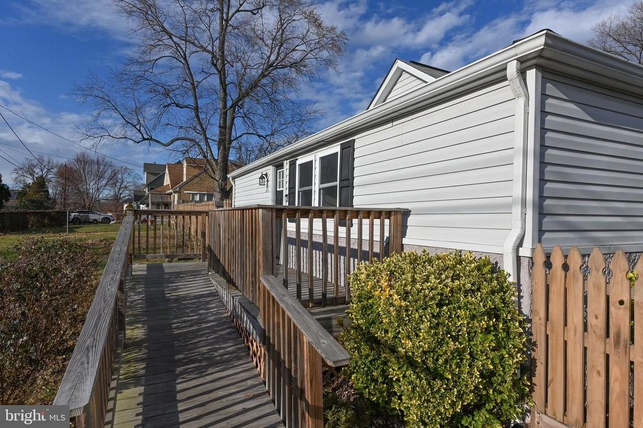 1615 Grange Rd - Photo 4 of 29