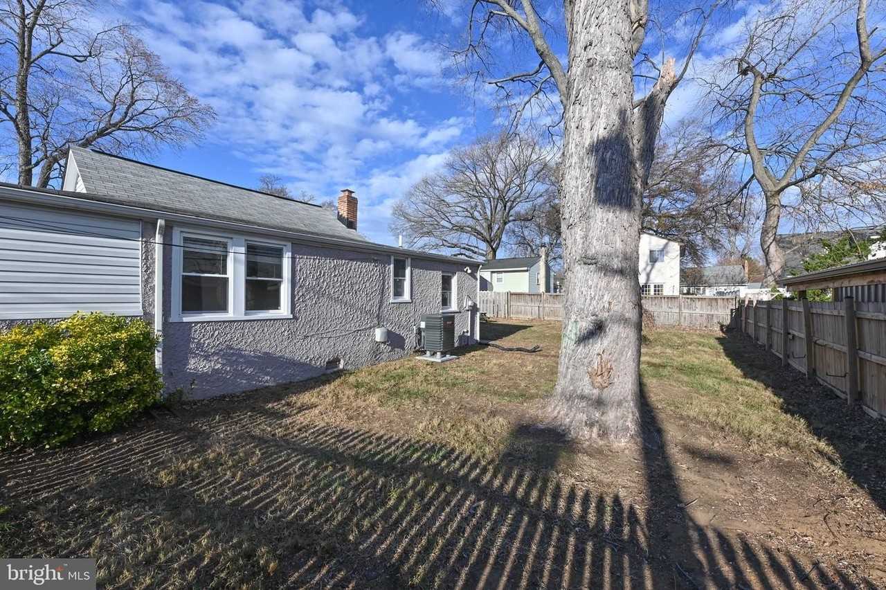 1615 Grange Rd - Photo 7 of 29