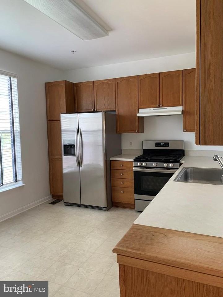 4850 Marsden Place - Photo 2 of 16