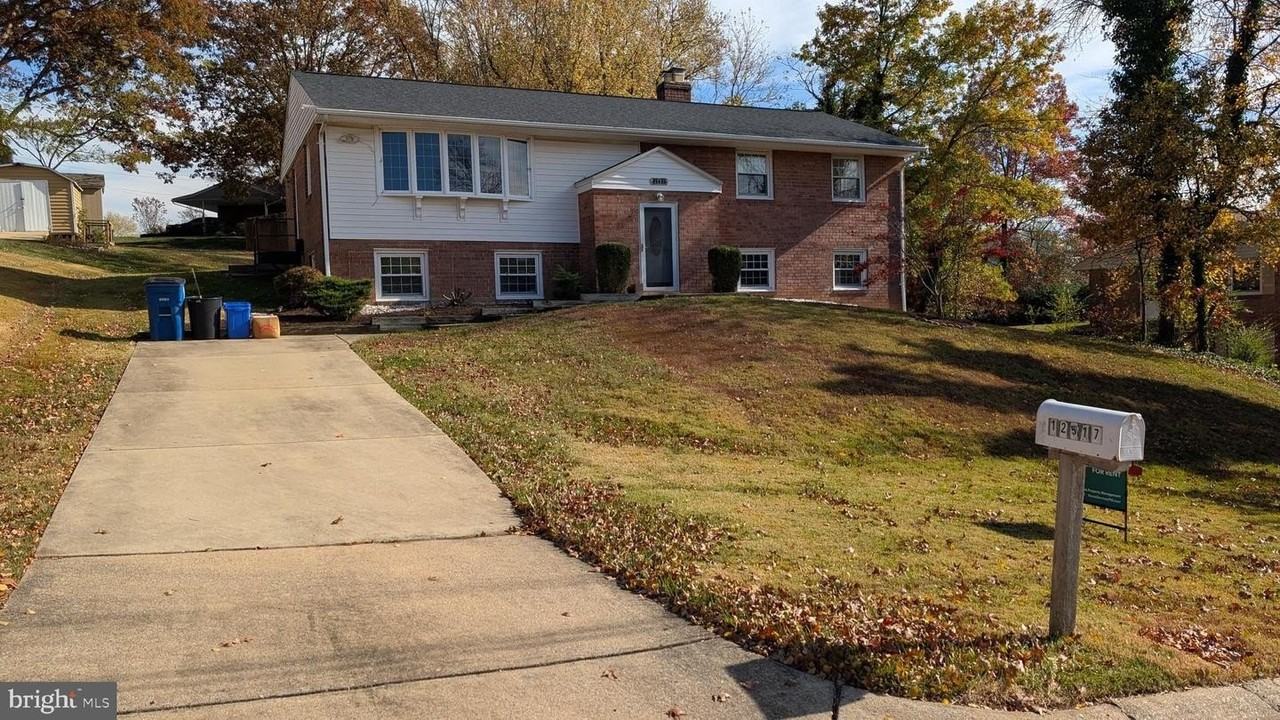 12517 Waldo Ln - Photo 2 of 13