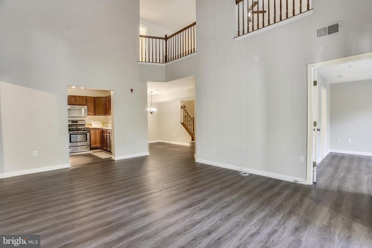 15301 Diamond Cove Ter - Photo 2 of 50