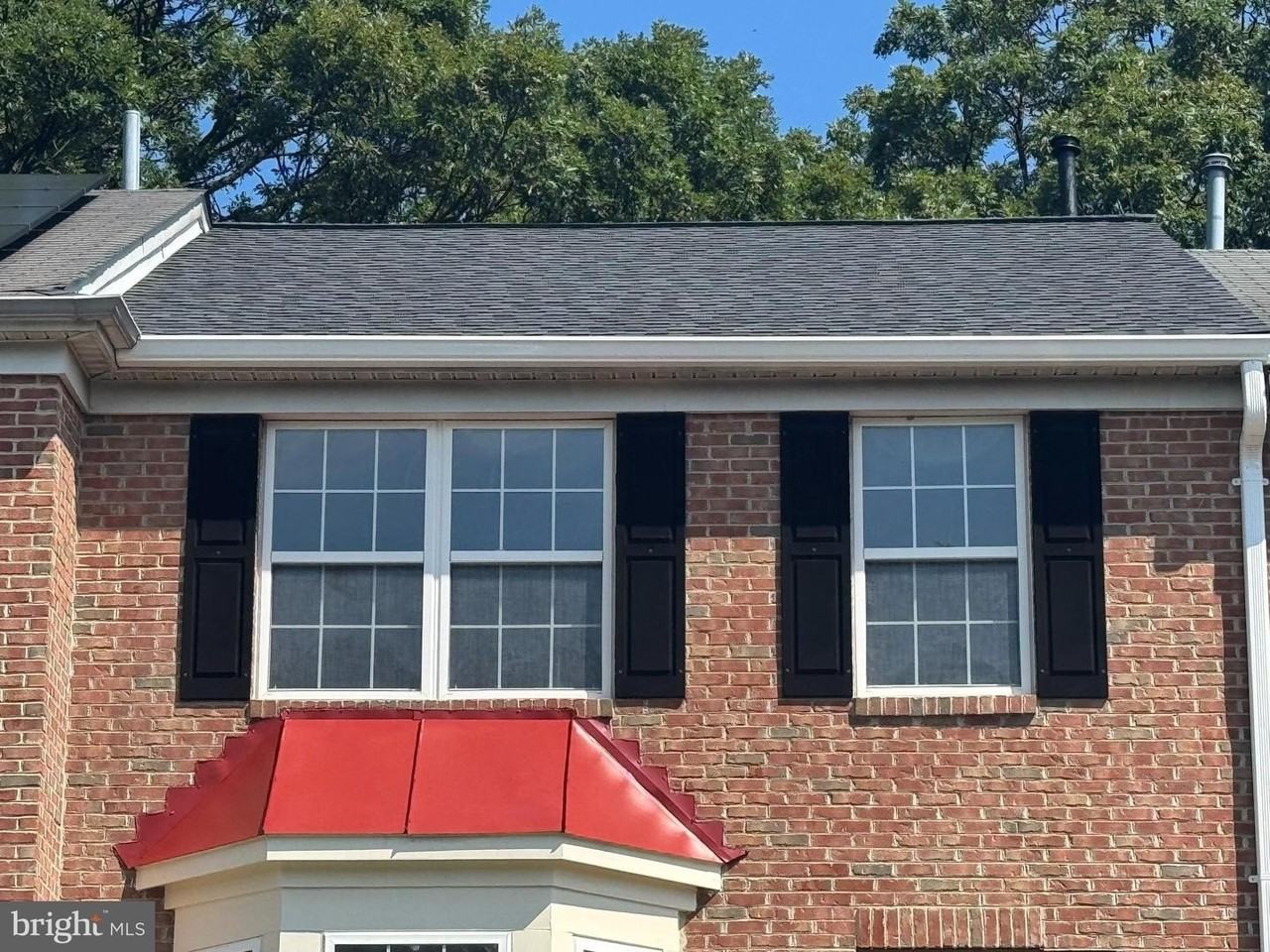 8216 Dellwood Court - Photo 3 of 50