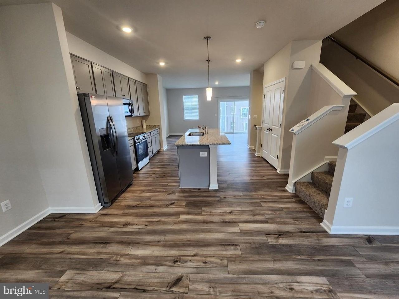 117 Canning Rd - Photo 3 of 41