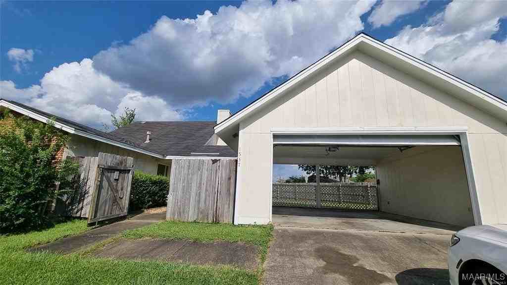 1537 Westminister Drive - Photo 3 of 24