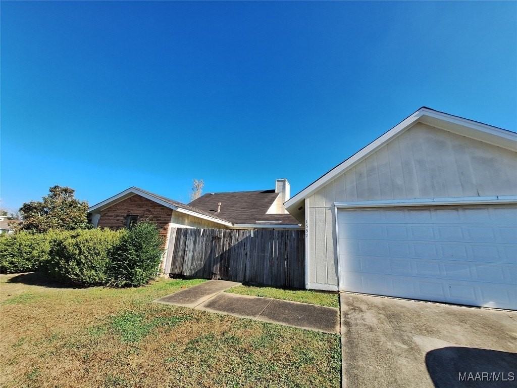 1537 Westminister Drive - Photo 4 of 24