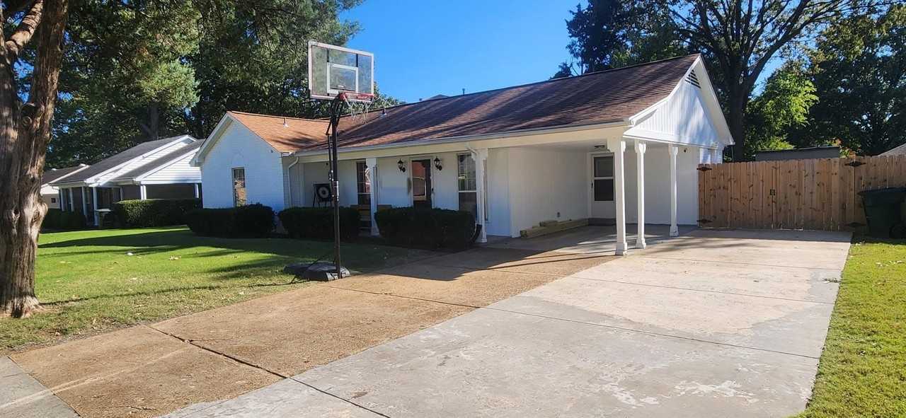 6373 Bardstown Road - Photo 2 of 5