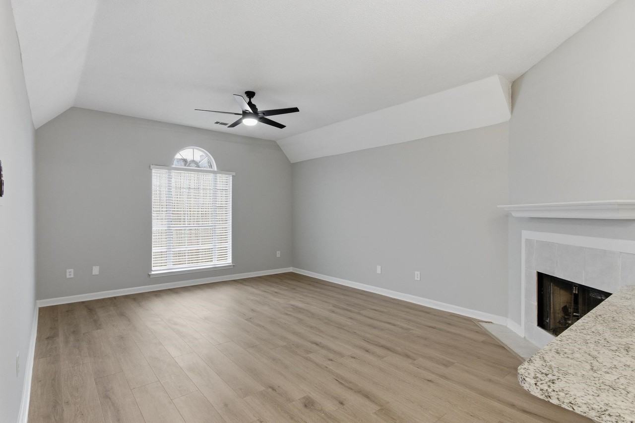 6856 Wrigley Drive - Photo 6 of 25