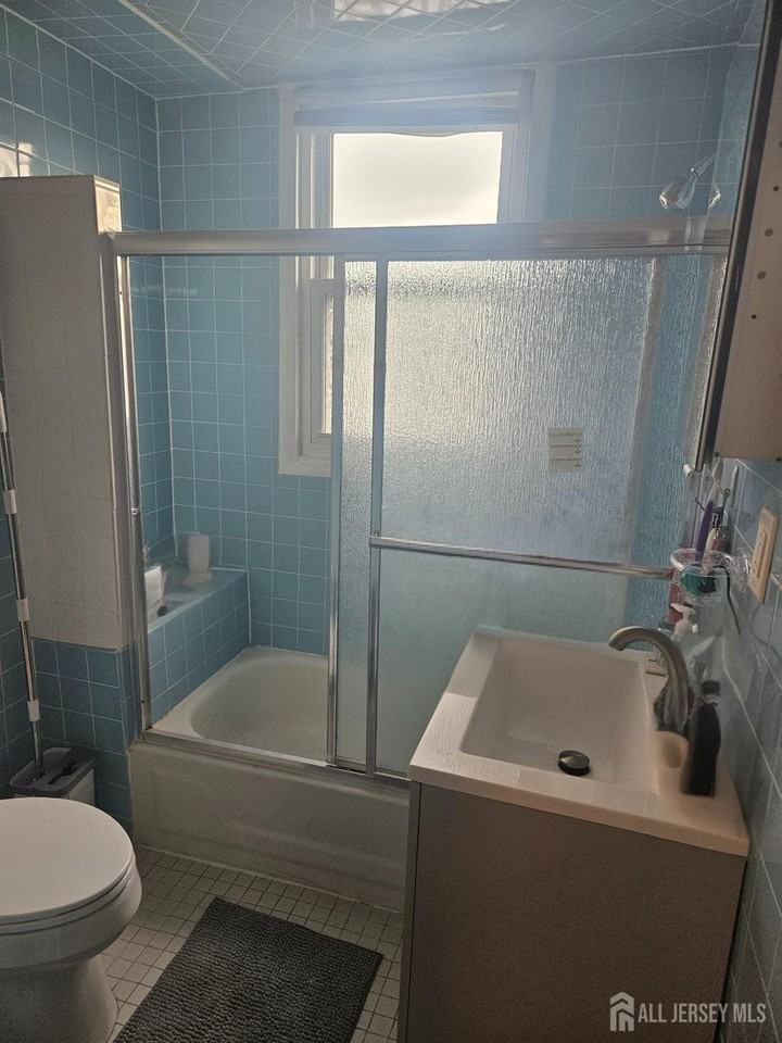 421 River Dr #2 - Photo 3 of 12