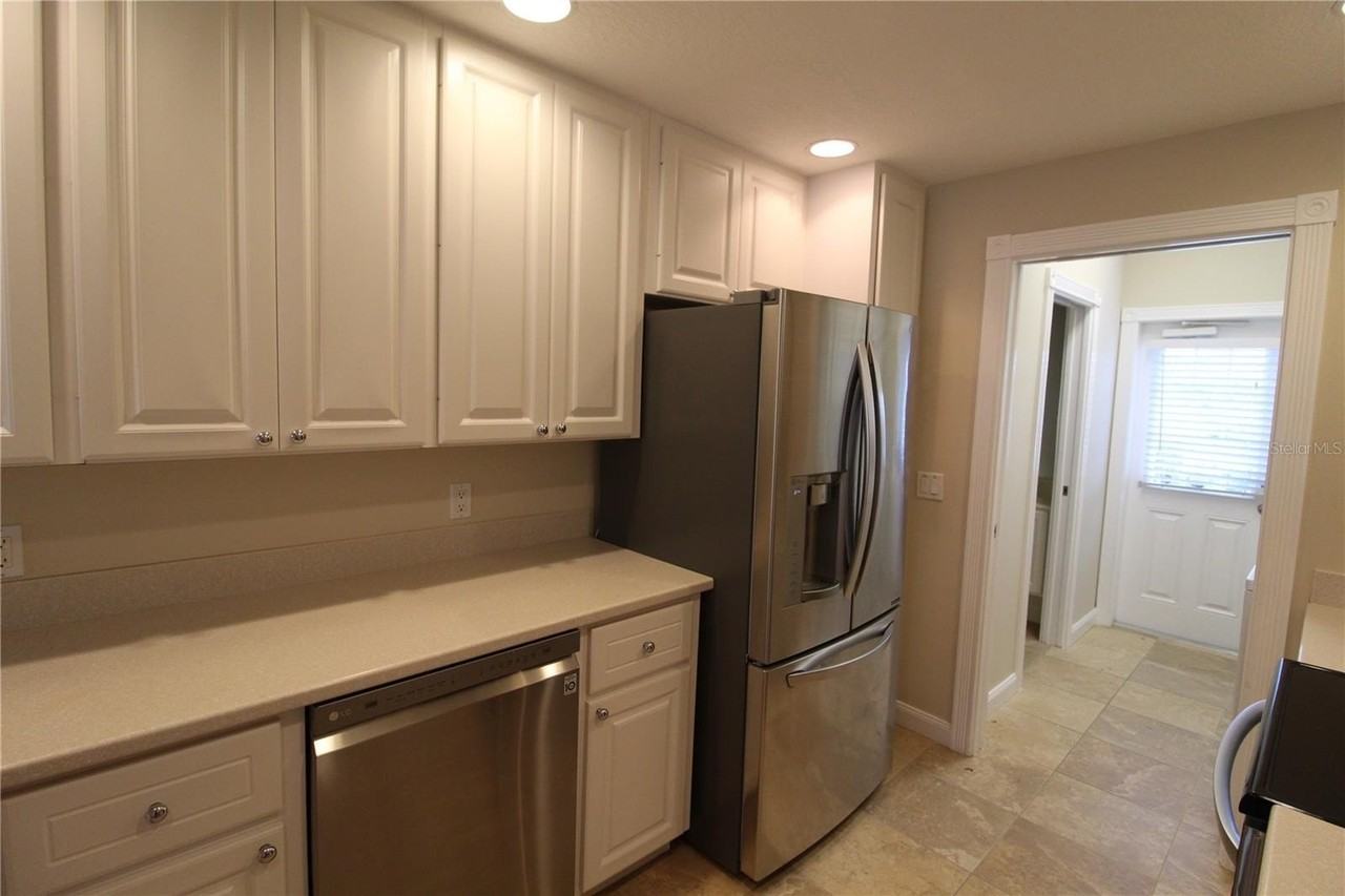 6004 Madrano Drive - Photo 6 of 31