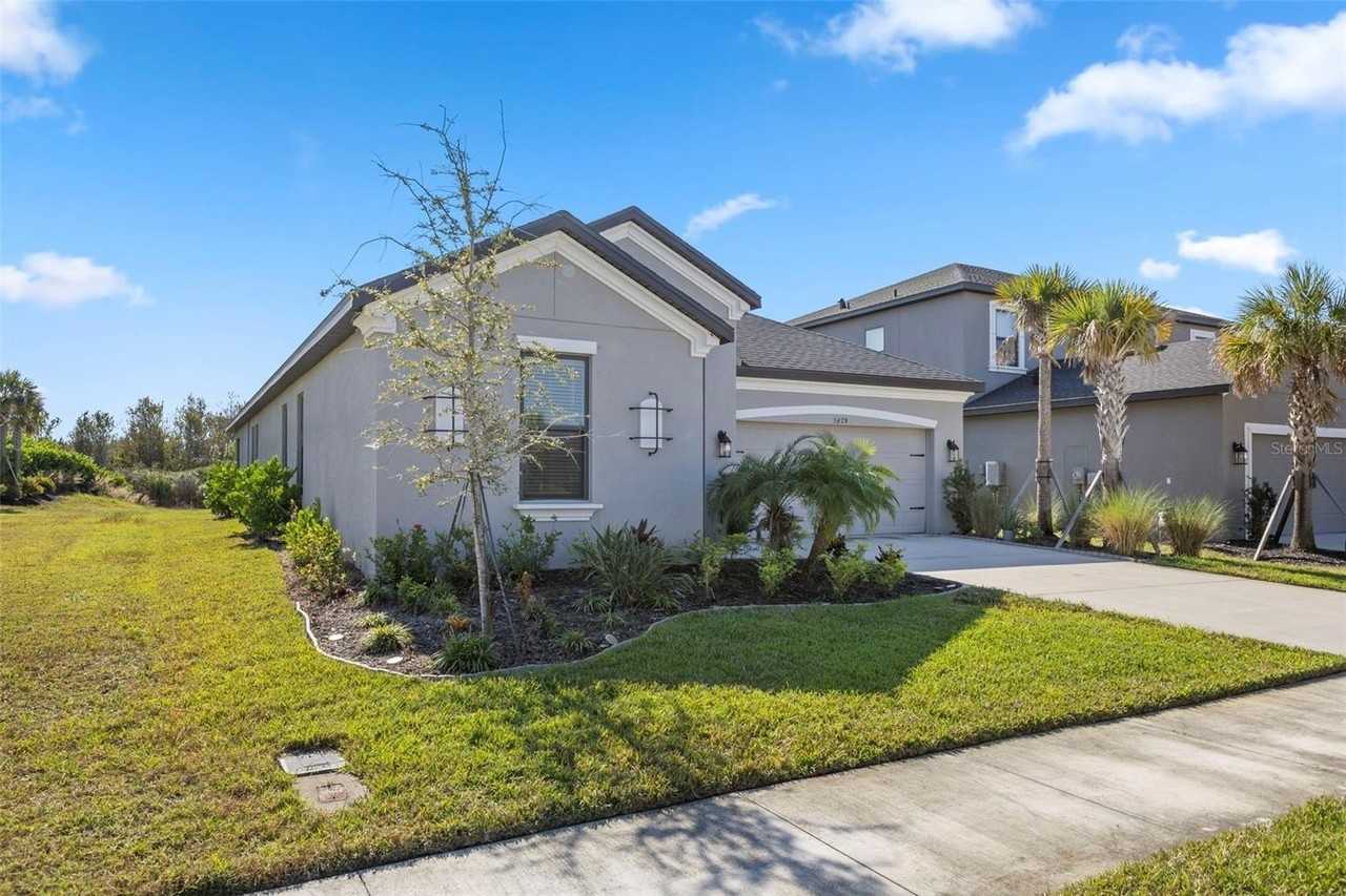 5679 Blue Reef Place - Photo 3 of 46