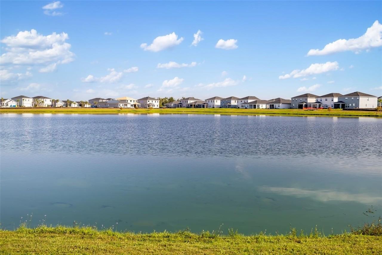 17107 James Trail - Photo 3 of 40