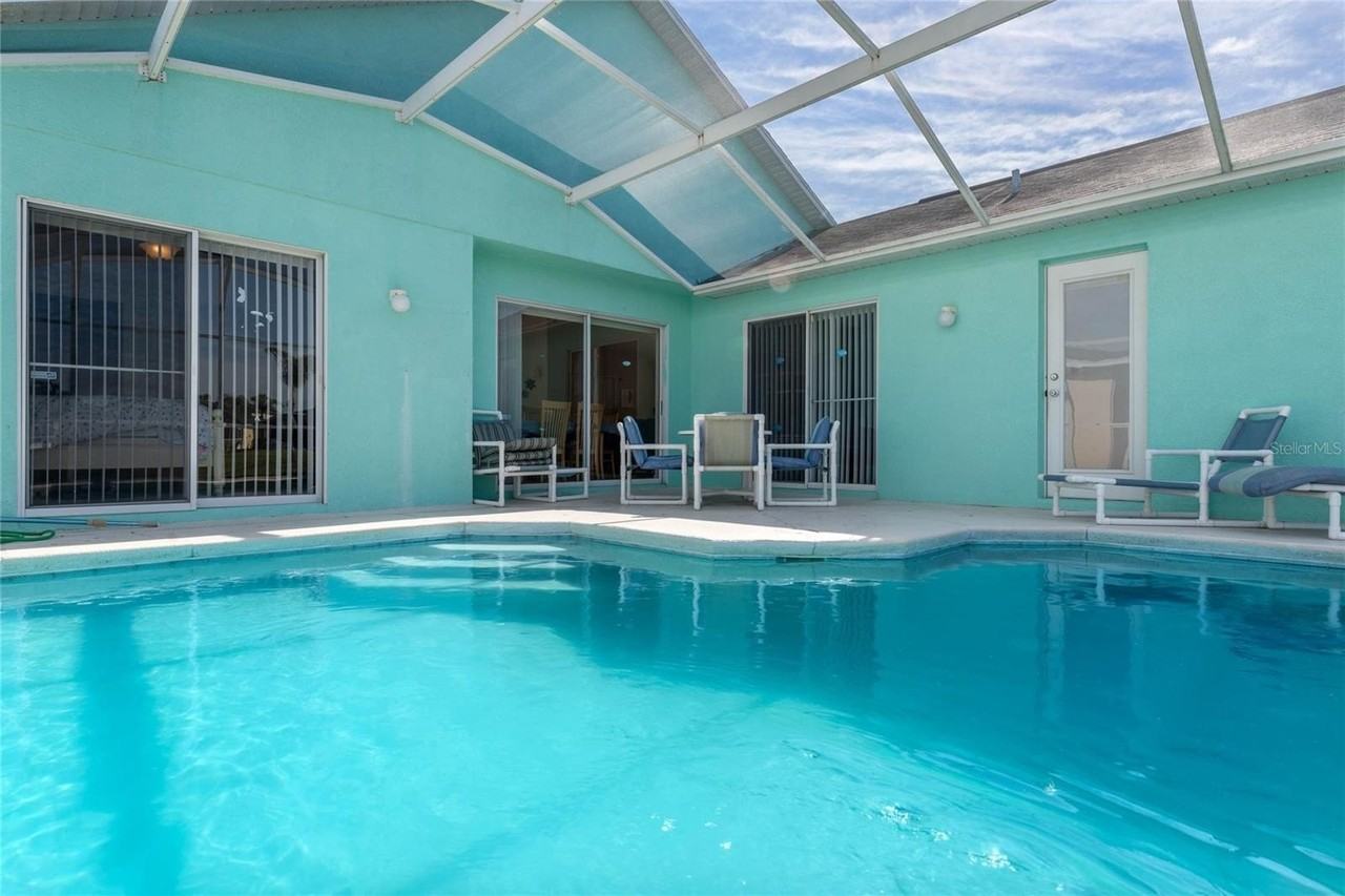 233 Reserve Drive - Photo 3 of 25