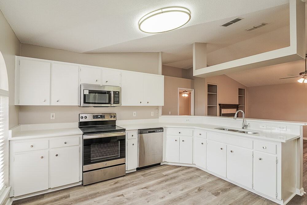 459 Flamingo Ct - Photo 6 of 16