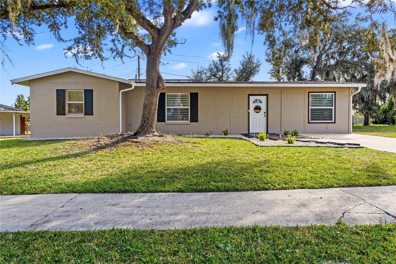 1305 Fountainhead Dr - Photo 2 of 45