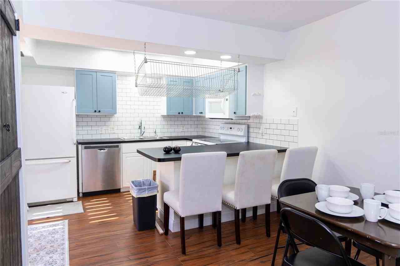 1794 South Park Avenue - Photo 6 of 19